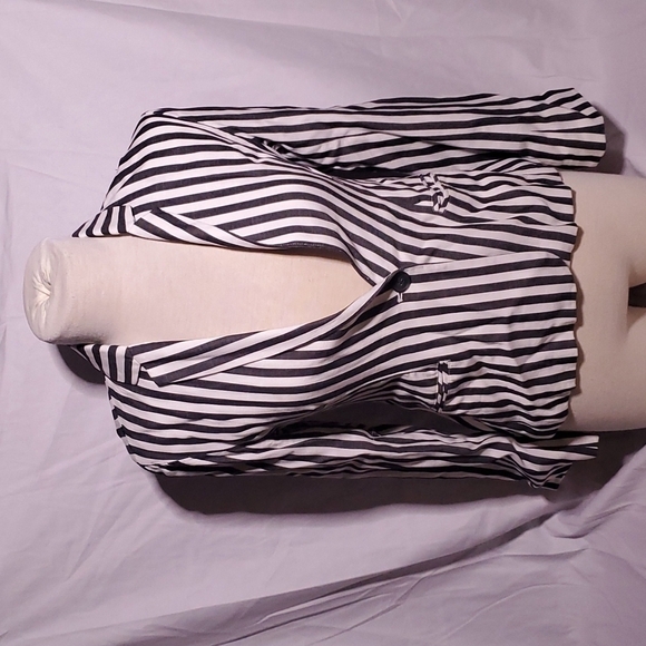 Cupcakes and Cashmere Small Striped Black and White Blazer w/ Button closure - Picture 3 of 11